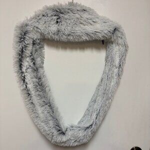 New Boutique Faux Fur Infinity Scarf Soft Plush Cozy Fuzzy.